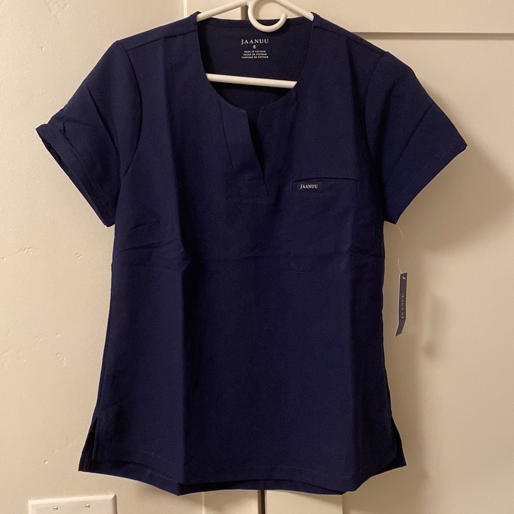 Jaanuu small women’s scrub top navy